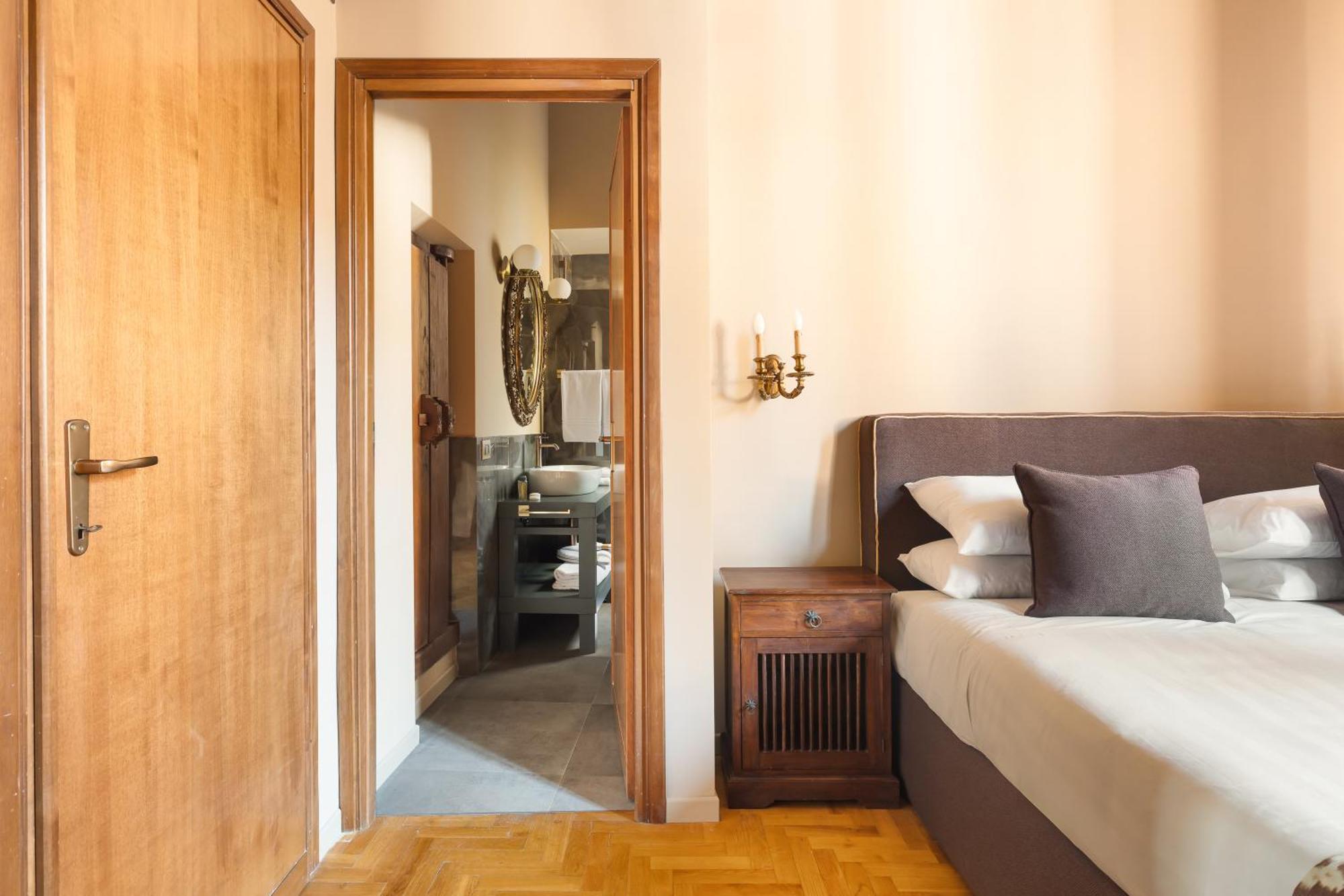 Casa Maestro, A Burghesius Rome