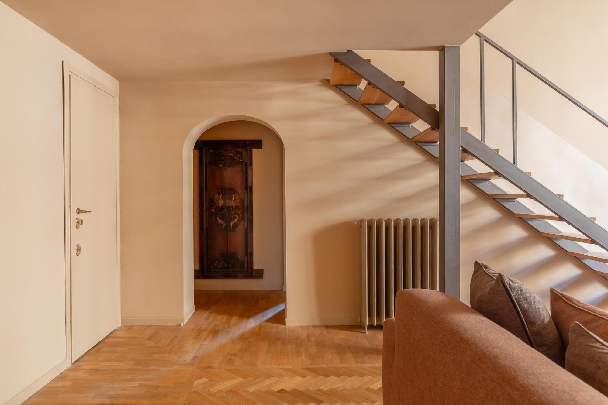 Casa Maestro, A Burghesius