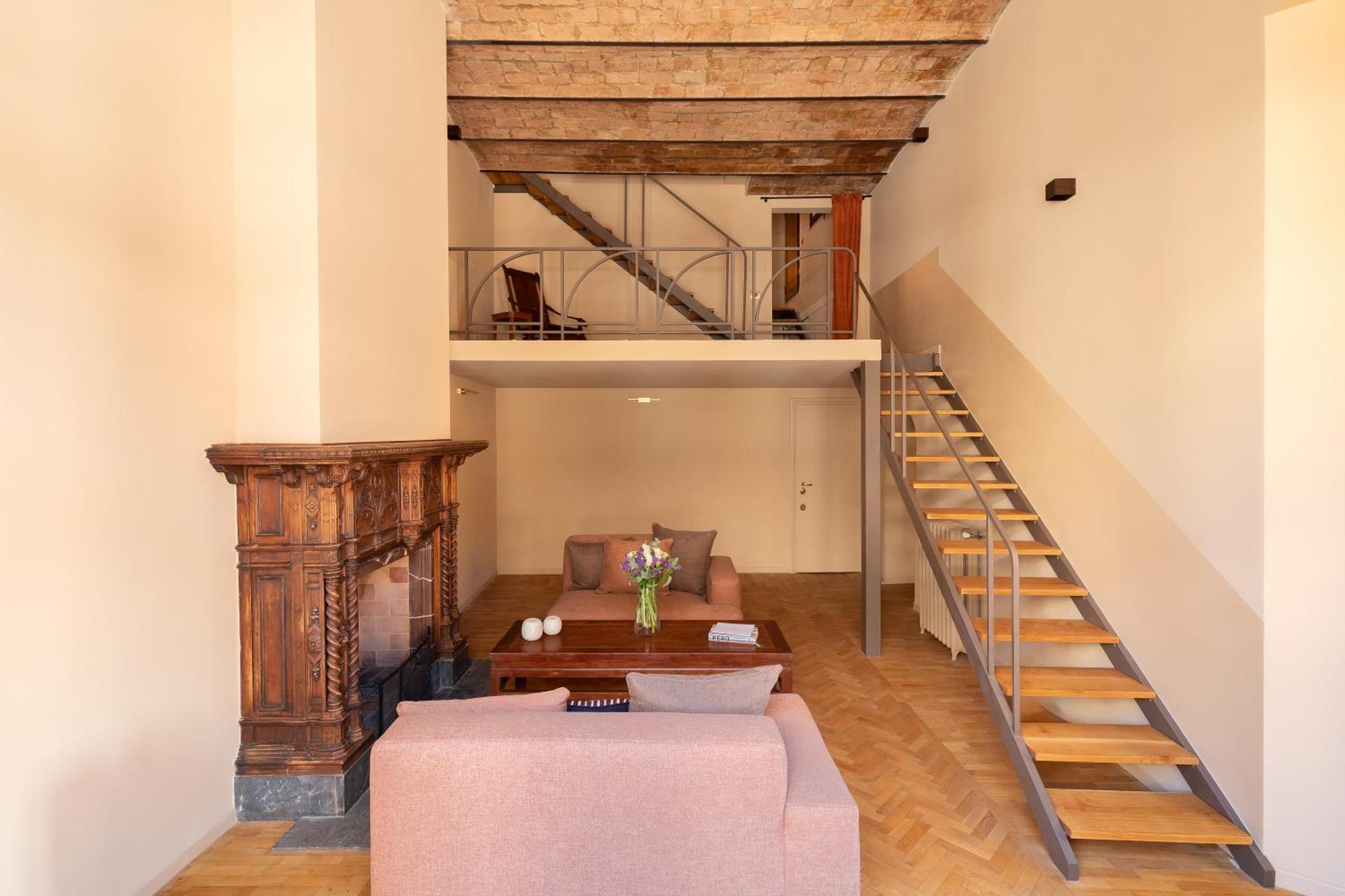 Casa Maestro, A Burghesius * Rom