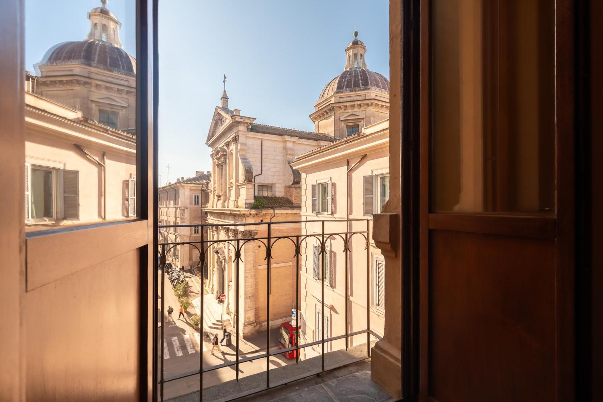Casa Maestro, A Burghesius * Rom